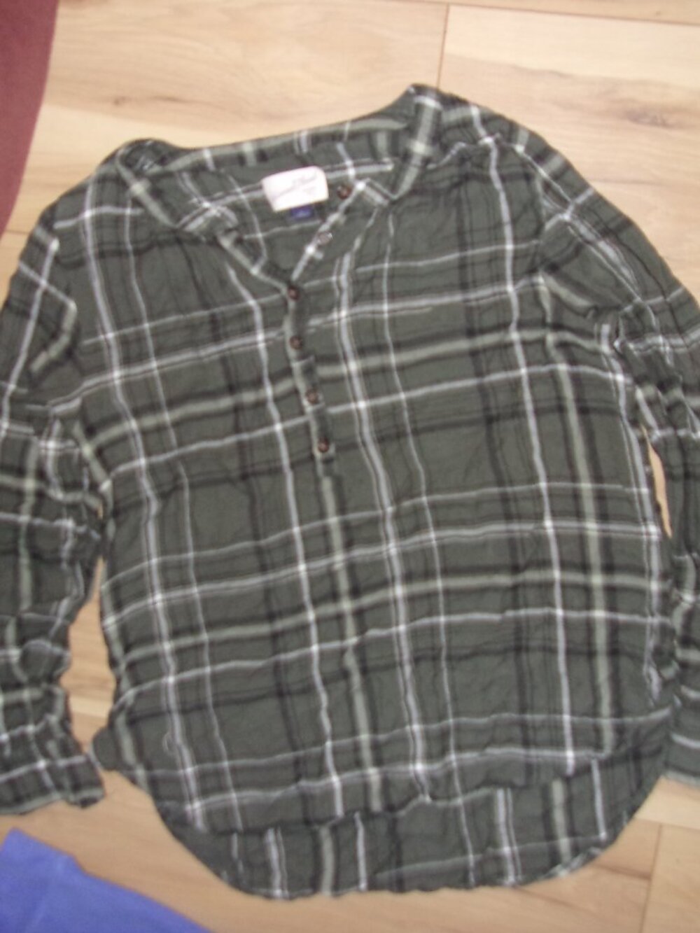 light  flannel size small womens plaid   shirt green long sleeve gorpcore